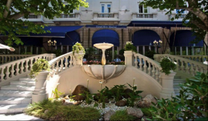 Закрытие Hotel Ritz, Madrid на масштабную реновацию.